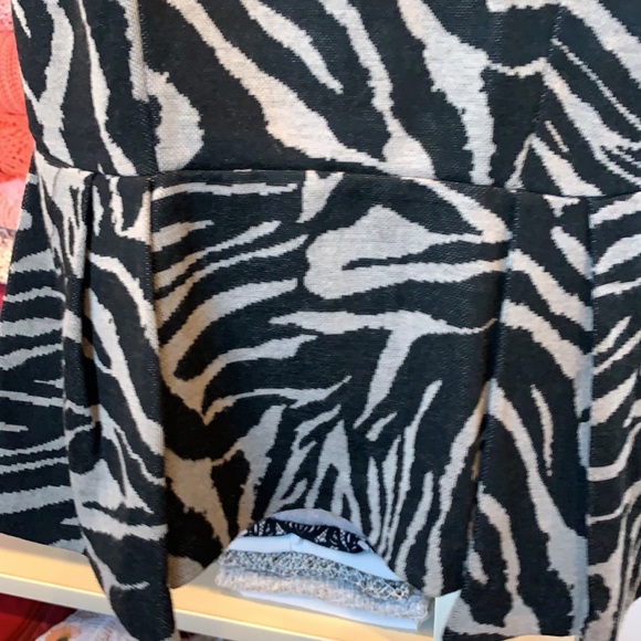 Necessary objects peplum tank top - Picture 3 of 5